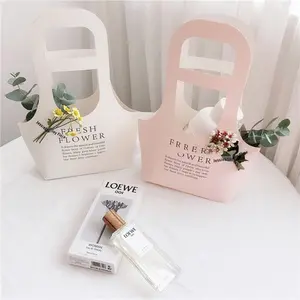 Flower Gift Portable Kraft Paper Bag Waterproof Portable Cardboard Flower Bouquet Basket Holder Packaging Bag Box For Flower