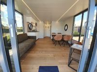 Bateau de fête de luxe personnalisé 2023, maison flottante sur ponton, enrichit votre flotte de location panoramique