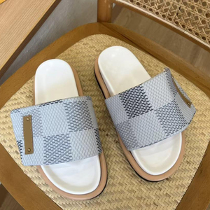 Sandales classiques de créateur pour femmes à semelle épaisse, pantoufles de luxe pour couple, mode maison - Product Image 4