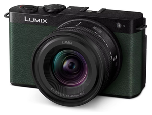 Cámara Panasonic LUMIX S9 sin Espejo de Fotograma Completo con Lente <span class=keywords><strong>S</strong></span> 18-40mm F4.5-6.3, Cuerpo Compacto y Ligero - Product Image 3