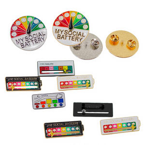 Spilla da Bavero Commemorativa Personalizzata con Marchio All'ingrosso - Distintivo 3D Aquila con Ali USA in Lega di Zinco Placcato Oro e Argento - Product Image 3