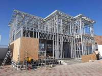 Villa chinoise préfabriquée en conteneur, structure en acier galvanisé léger, résistante au feu, bureau mobile, maison modulaire, alimentée à l'énergie solaire