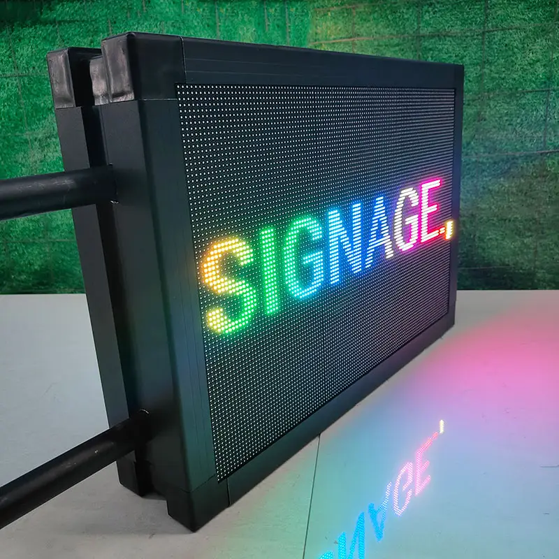 Placa de mensagens RGB colorida para corrida, placa de sinalização com banner portátil, suporte para vídeo e texto, display colorido com LED P4