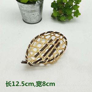 Mini plato de postre de bambú tejido con asa para servir sushi y sashimi - Product Image 3