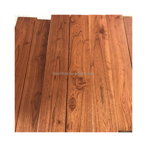 Suelo de madera maciza de teca asiática cepillado de alambre clásico - Product Image 1