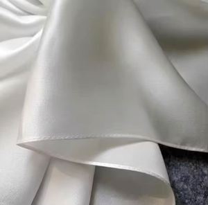 Pañuelos de Seda Blancos Personalizados al por Mayor, Pañuelos de Satén Lisos de 12 mm - Product Image 3