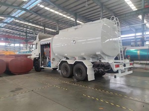 Camion de ravitaillement aérien de type réservoir en alliage d'aluminium de 20 tonnes pour utilisation à l'aéroport, adapté au ravitaillement sous pression et au ravitaillement par gravité - Product Image 5