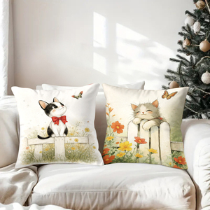Những chú mèo dễ thương trong cảnh vườn hoa trên những chiếc gối ấm áp với trang trí lễ hội ở phía sau. - Product Image 3