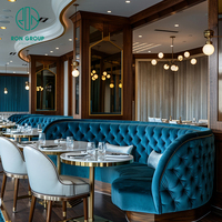 Ensemble de mobilier pour café, restaurant, salon de thé : canapé, banquette, table et chaise, banquette de réception