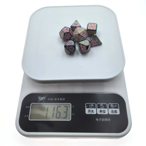 Série Avengers RTS - Lot de 7 dés métalliques arc-<span class=keywords><strong>en</strong></span>-ciel - Dés polyédriques gravés <span class=keywords><strong>en</strong></span> forme de toile d'araignée - Dés de <span class=keywords><strong>jeu</strong></span> de rôle <span class=keywords><strong>en</strong></span> métal électro-plaqué iridescent - Product Image 6