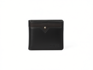 Portafoglio Corto da Uomo in Pelle Oliata con Chiusura a Scatto, Porta Carte e Logo Goffrato - Product Image 1