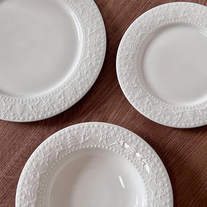 Services <span class=keywords><strong>de</strong></span> Table en Porcelaine Blanc Rétro Noël à Relief pour Dîner, Vaisselle en Céramique, Assiettes à Gâteaux, Desserts et Cuisine Occidentale - Product Image 3
