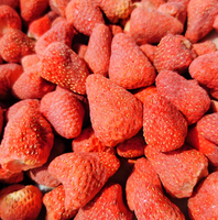Fraises entières déshydratées par lyophilisation de haute qualité, fraîches, au goût sucré, saines, emballées sous vide, en-cas de fruits en provenance de Chine