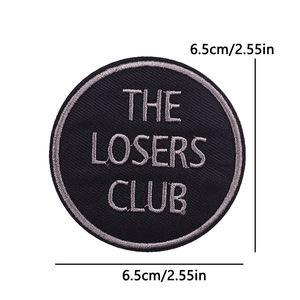 Parches de mezclilla termoadhesivos con bordado de encaje 3D de corazón redondo, con la inscripción 'Estoy trabajando, no acariciar, perro de terapia' - Product Image 3