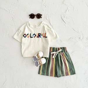 Setelan Olahraga Kasual Bordir Alfabet untuk Balita Laki-laki Pakaian Musim Panas dengan Atasan Lengan Pendek dan Celana - Product Image 4