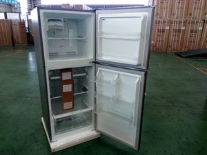 ตู้เย็นสองประตูพร้อมกุญแจล็อค - Product Image 3