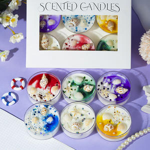 Bougie parfumée classique de Noël en forme de coquille de paillettes colorées, sans fumée, en forme de tasse, fabriquée à la main en Chine, en cire de soja, avec fleurs séchées - Product Image 2