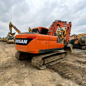 Miniexcavadora Doosan DX150LC-9C de 15 toneladas, modelo 2024, usada en buen estado, barata, 100% lista para usar, con motor, caja de cambios y bomba en venta - Product Image 1