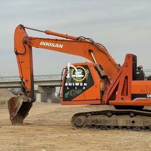 Excavadora Usada a Precio Económico, Dh225LC-7 en Venta, Original de Corea, de Segunda Mano, Hidráulica, DOOSAN 225 en Venta, Roja, en Buenas Condiciones - Product Image 6