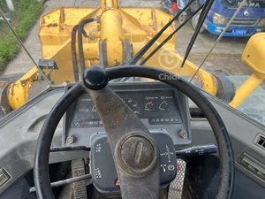Chargeuse sur pneus d'occasion Komatsu WA380-3 du Japon avec moteur et pompe, capacité de 5 tonnes, bon état, garantie de 12 mois - Product Image 2