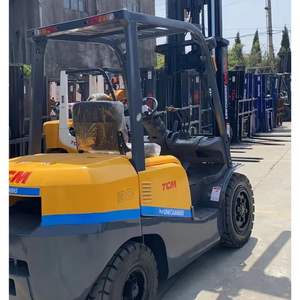 <b>Used</b> TCM FD30 Diesel Forklift Engine 3 Ton Capacity 4.5m Lift Height Three Stage Mast 1070mm Fork Length 122mm Fork Width - Product Image 1