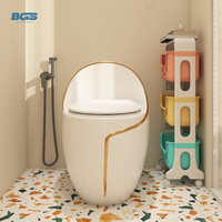 Luxe Style moderne WC ligne d'or multicolore une pièce commode forme carrée salle de bain cuvette de toilette en céramique double chasse p-trap