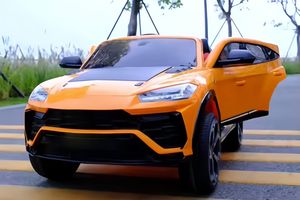 Voiture électrique pour enfants à deux places, à quatre roues motrices, <span class=keywords><strong>avec</strong></span> batterie 12V, double <span class=keywords><strong>porte</strong></span> ouvrante et fonction balançoire - Product Image 6