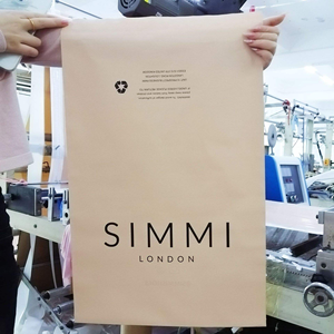 Custom Printed Cotton Mailer Bags Flat Shape Screen Printing Gift Craft Packaging Various Colors Designs Airless Pump Sealing - Product Image 5