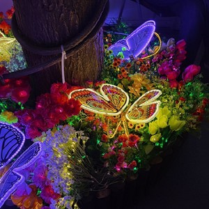 Fournisseur de vente de lampes <span class=keywords><strong>LED</strong></span> papillon paysagères, éclairant les espaces extérieurs, papillon dynamique 3D époustouflant pour la décoration, motif lumineux - Product Image 2
