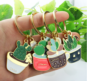 Llaveros de Metal de planta de lujo 2d 3D Company Logo Letter Keyring Chapado en oro Llavero de esmalte de alta calidad Llavero de metal personalizado - Product Image 1