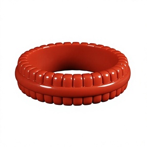 Nuevo Brazalete de Resina Roja Esculpida, Diseño Circular Artístico, Forma Redonda, Pieza de Joyería Decorativa Coleccionable para Mujer - Product Image 1