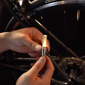 Lumière LED pour roue de vélo, colorée, à induction, effet luciole, pour la décoration des pneus de vélo et de voiture - Product Image 2