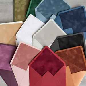 Enveloppes d'emballage en papier velours flanelle de luxe en gros, épaisses, imprimées UV, estampage à chaud doré pour invitations professionnelles DIY et événements festifs - Product Image 2