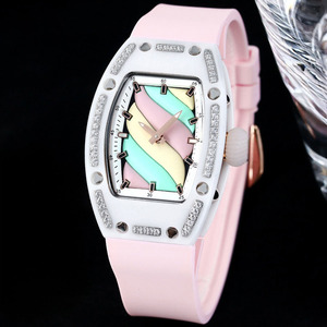 Montre mécanique dynamique avec bracelet en caoutchouc jaune, cadran Marshmallow, montre-bracelet de sport exquise de haute qualité pour femmes - Product Image 2