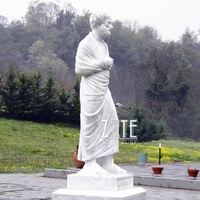 Sculpture en marbre d'Aristote, célèbre philosophe grec, pour l'extérieur