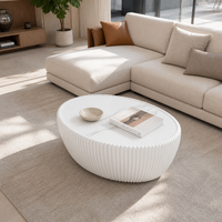 Table basse moderne en marbre en forme de goutte d'eau avec cuir PU cannelé anthracite foncé, table centrale sculpturale de luxe