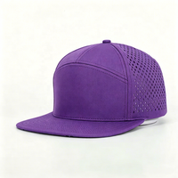 Casquette de baseball unisexe de haute qualité, personnalisée, à 7 panneaux, à visière plate, avec logo en caoutchouc perforé découpé au laser, en polyester, pour l'extérieur