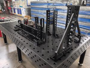 Nouvelle plateforme de soudage en fonte avec traitement de surface en acier nitrué, taille des ouvertures de 16 mm et 28 mm, table de soudage fabriquée en Chine - Product Image 5