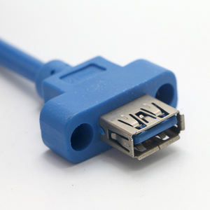 Cable USB 3.0 para Panel Frontal de PC, 20 Pines a Puerto USB 3.0 Hembra con Soporte de Montaje con Tornillos - Product Image 2