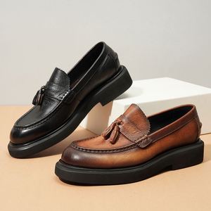 รองเท้าโลฟเฟอร์พื้นหนาแบบใหม่ หนังวัวแท้ชั้นแรก สไตล์เกาหลี ประดับพู่ผูกเชือก รองเท้าสำหรับงานปาร์ตี้ ลายปะติด น้ำหนักเบา กันลื่น - Product Image 1