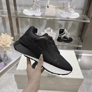 รองเท้าวิ่งลำลองสำหรับผู้ชาย ระบายอากาศได้ดี กันลื่น สวมใส่สบาย รองเท้าผ้าใบพื้นหนา สำหรับกีฬากลางแจ้งและสวมใส่ในชีวิตประจำวัน Alexander - Product Image 1