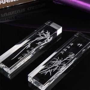 Vente directe usine – Décoration de bureau <span class=keywords><strong>en</strong></span> gros – Cadre photo <span class=keywords><strong>en</strong></span> cristal <span class=keywords><strong>transparent</strong></span> personnalisé avec gravure laser – <span class=keywords><strong>Presse</strong></span>-papiers <span class=keywords><strong>en</strong></span> <span class=keywords><strong>verre</strong></span> vierge <span class=keywords><strong>transparent</strong></span> - Product Image 1