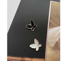 Kancing Logam Berlapis Minyak Dua Sisi 2 Lubang Hitam Putih Bentuk Kupu-kupu Ramah Lingkungan untuk Jas, Sweater, Bentuk Persegi Panjang dan Bintang