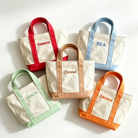 Tas Kanvas Katun Reusable Kawaii Mini Tote dengan Kantong Multi Warna 12oz Tas Belanja Mini Tas Tote Anak Lucu Logo Bordir