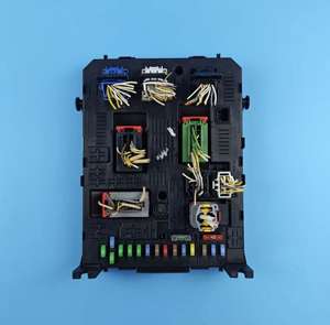 Citroën C5 <span class=keywords><strong>BSI</strong></span> 308bcm/Accessoires d'occasion en bon état - Product Image 1