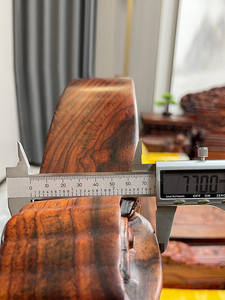 كرسي عرش الأسد الملكي الكلاسيكي من خشب دونغيان الأحمر الإندونيسي، كبير وسميك، بتصميم فرع مينغ تشينغ الأسود الحامض، مناسب للتخزين وكرسي أريكة - Product Image 5