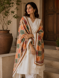 Chal con patrón geométrico bordado con flecos largos para mujer, bufanda tradicional para todas las estaciones, accesorio de moda duradero - Product Image 4