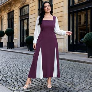 Robe Abaya élégante de couleur unie en polyester de qualité supérieure pour femmes musulmanes avec options de vente en gros personnalisées - Product Image 3