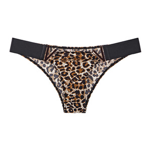 Bragas <span class=keywords><strong>de</strong></span> ropa interior <span class=keywords><strong>de</strong></span> moda sexy <span class=keywords><strong>de</strong></span> nailon brillante <span class=keywords><strong>de</strong></span> espera <span class=keywords><strong>de</strong></span> cintura baja <span class=keywords><strong>con</strong></span> letras en V <span class=keywords><strong>de</strong></span> metal para <span class=keywords><strong>mujer</strong></span> - Product Image 4