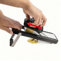 Mandoline multifonctionnelle Fullstar, trancheuse et râpeuse à légumes réglable manuellement